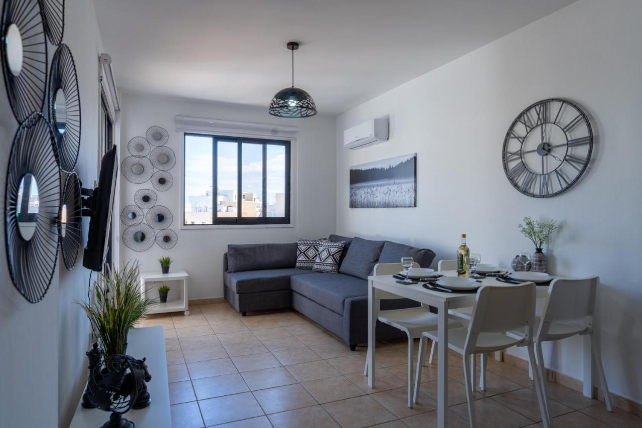 Polyn 1- Bedroom Apartment In Λάρνακα Εξωτερικό φωτογραφία